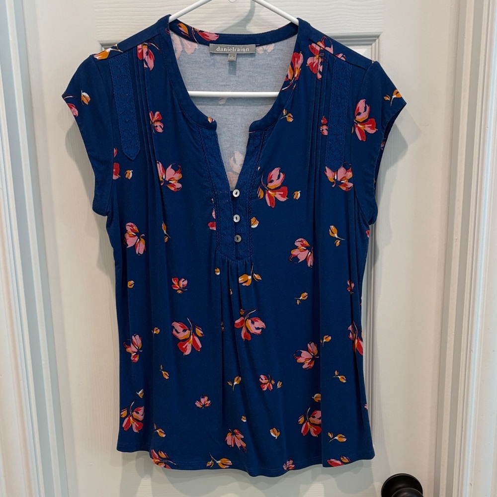 Daniel Rainn Blue Floral Henley Cap-Sleeve Blouse with Pink & Orange Flowers